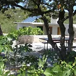 Secluded House With A Parking Space Cove Mikavica, - 22367 * Žirje
