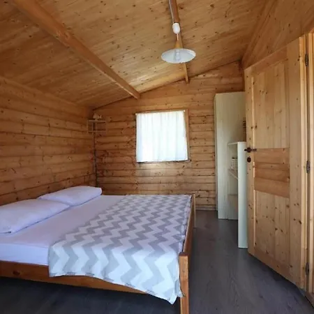 Feriehus Secluded House With A Parking Space Cove Mikavica, - 22367