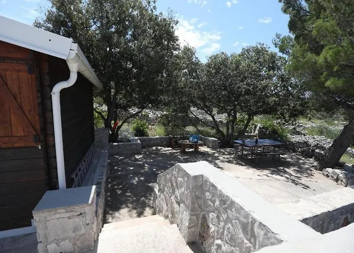 Secluded House With A Parking Space Cove Mikavica, - 22367 Žirje