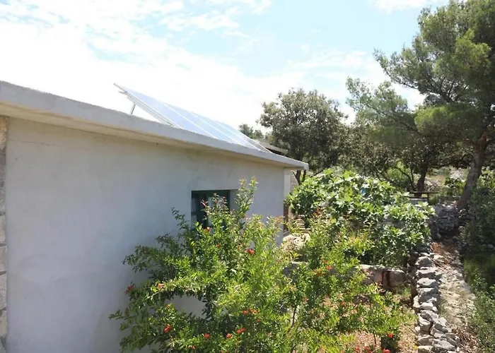 Secluded House With A Parking Space Cove Mikavica, - 22367 Vakantiehuis Žirje